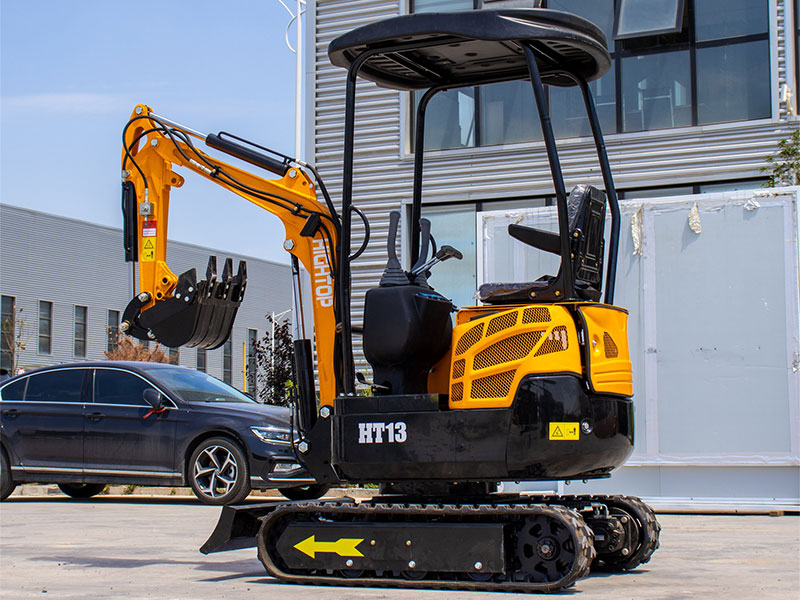 小型挖掘機(jī)機(jī)身發(fā)熱時(shí)應(yīng)檢查哪些地方？