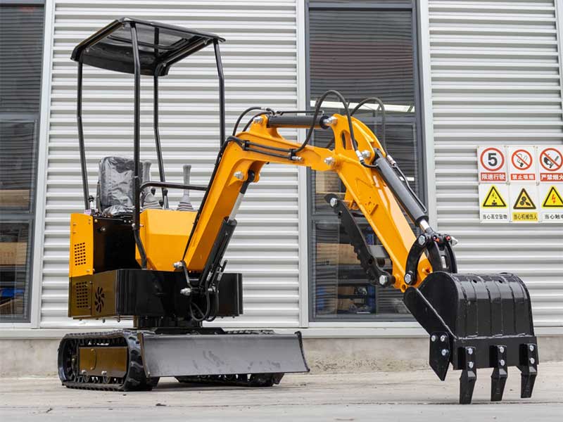 新購的小型挖掘機(jī)在磨合過程中一定要注意保養(yǎng)